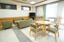 共有スペースのリビングルーム