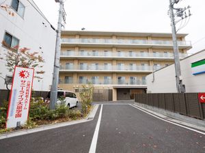多階建て施設の外観