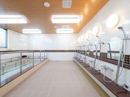 清潔な浴室設備