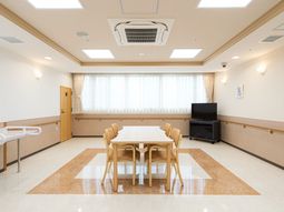 暖かみのある多目的室
