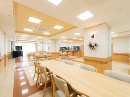 明るいダイニングスペース