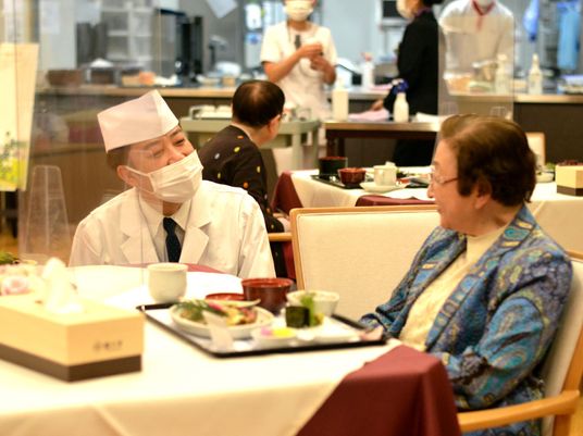 スタッフと入居者の会話