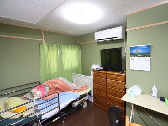 介護ベッドを設置した居室