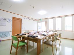 明るいダイニングルーム