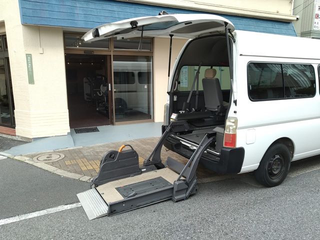 バリアフリーのエントランス エントランス エントランスには段差がなく、車椅子の方も安心して入ることができ、安全性に配慮されています。