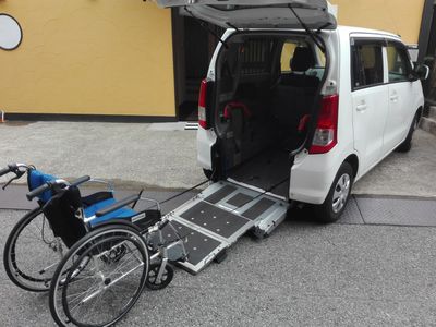 バリアフリーの車両エントランス