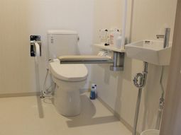 清潔感溢れるトイレ空間