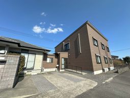 モダンな建物外観