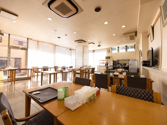 開放的なダイニングルーム