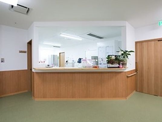 清潔感のある受付カウンター