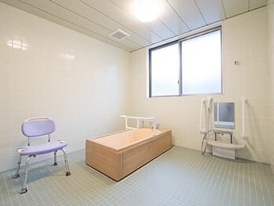 清潔な浴室の様子