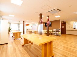 明るいダイニング空間