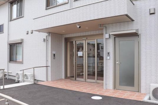 広々とした出入口