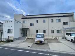 清潔感のある建物のエクステリア