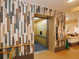 エレベーター付近の通路