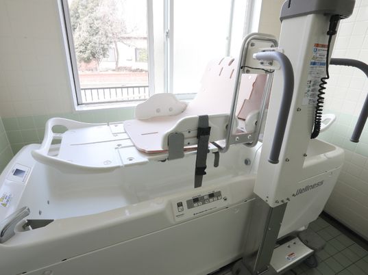 機能充実の介護用浴槽