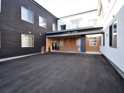 外観のエントランス風景