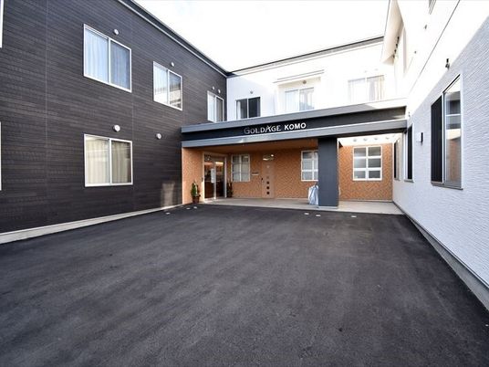 外観のエントランス風景