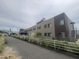 ゆったりとした外観の施設