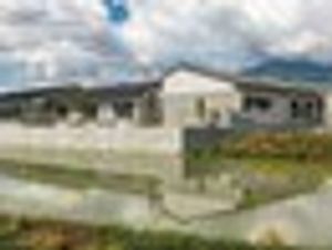 静かな建物 外観  