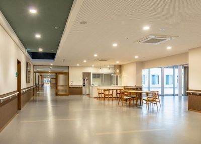 広々とした廊下