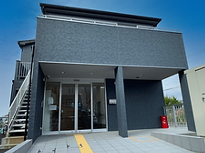 清潔感のある施設の入口