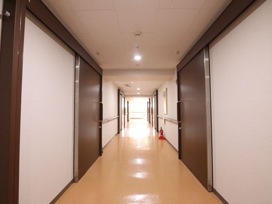 清潔感あふれる廊下