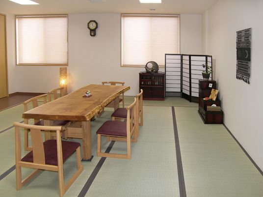 和風の落ち着いた居室