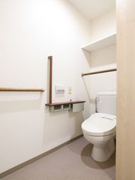バリアフリーのトイレ空間