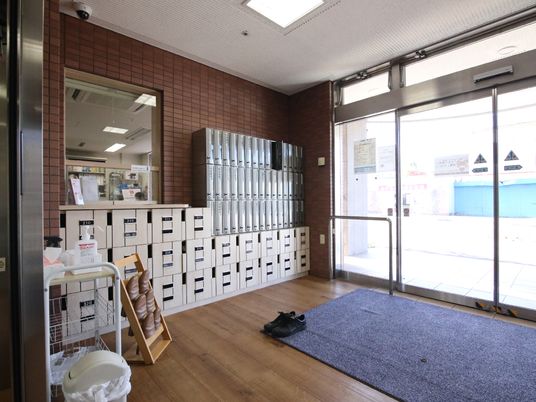 エントランスと郵便受け