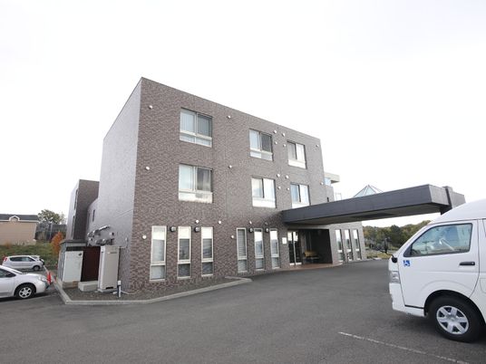 モダンな建物の外観