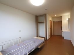 居室のシンプルな内部