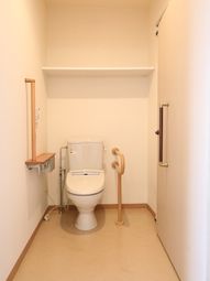 バリアフリーのトイレ空間