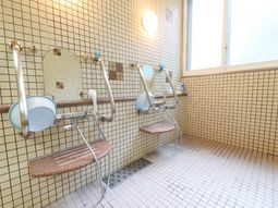 手すり付き浴室の安全設計