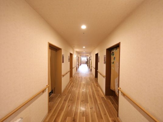 温かみのある廊下