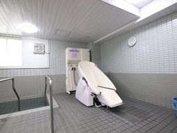 バリアフリーの浴室設備
