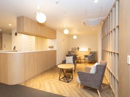 明るい応接スペース