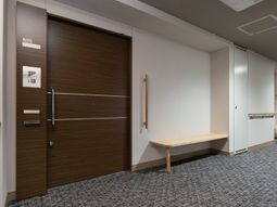 廊下にある部屋のドア