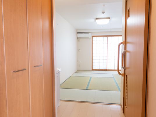 明るい和室入口