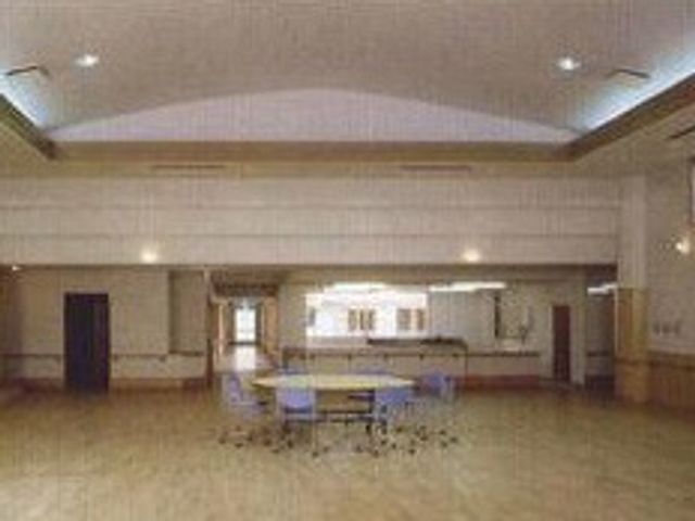 広々とした催事空間 多目的室 広々とした多目的室です。どのような用途にも柔軟にご利用いただけます。