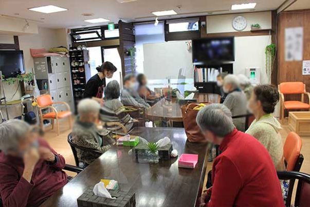 談話と休憩の場