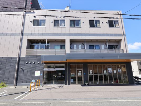 清潔感のある施設外観