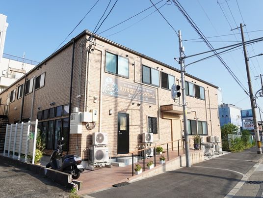 快適な外観の建物