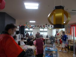 活気ある共有スペース