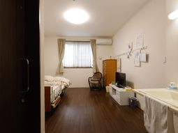 温かみのある居室の内観