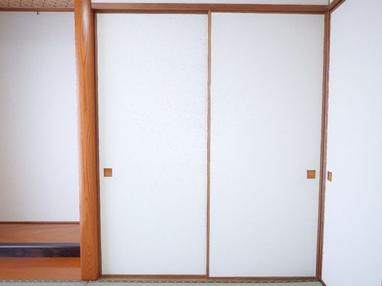 和室の襖閉じた状態