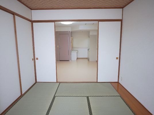 きれいな和室の居室