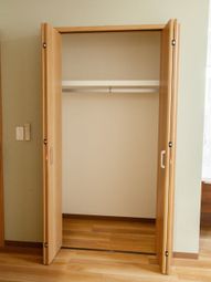 整った居室のクローゼット