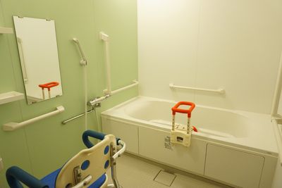 バリアフリー浴室設備