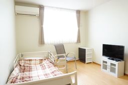 明るい単身者用部屋
